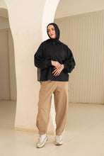 “Easy to go pants” In beige