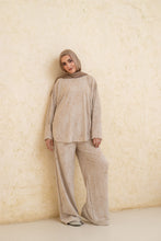 ‘Daily Set’ in Beige