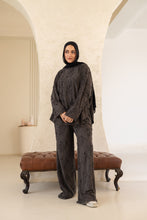 ‘Daily set’ in Grey