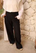 “Linen in Pants” in black