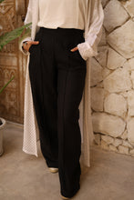 “Linen in Pants” in black